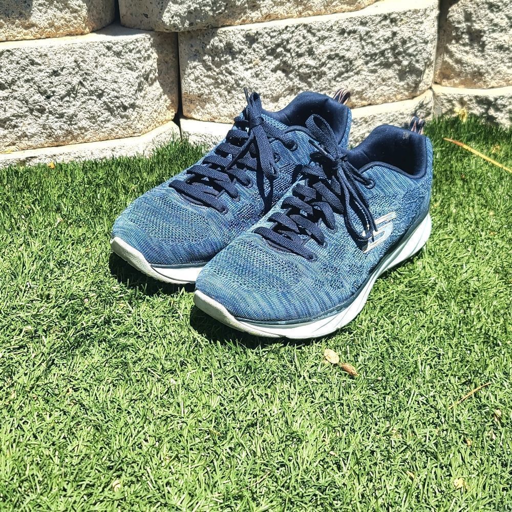 🧨Women's Skechers Light Weight sneakers with memory foam